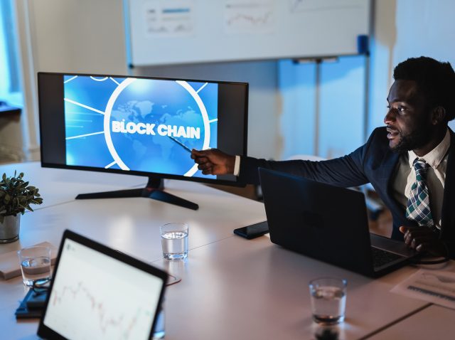 multiracial-trader-team-making-blockchain-research-2026-01-11-08-11-25-utc multiracial-trader-team-making-blockchain-research-2026-01-11-08-11-25-utc